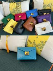 Picture of Valentino Handbags _SKUfw120485529fw